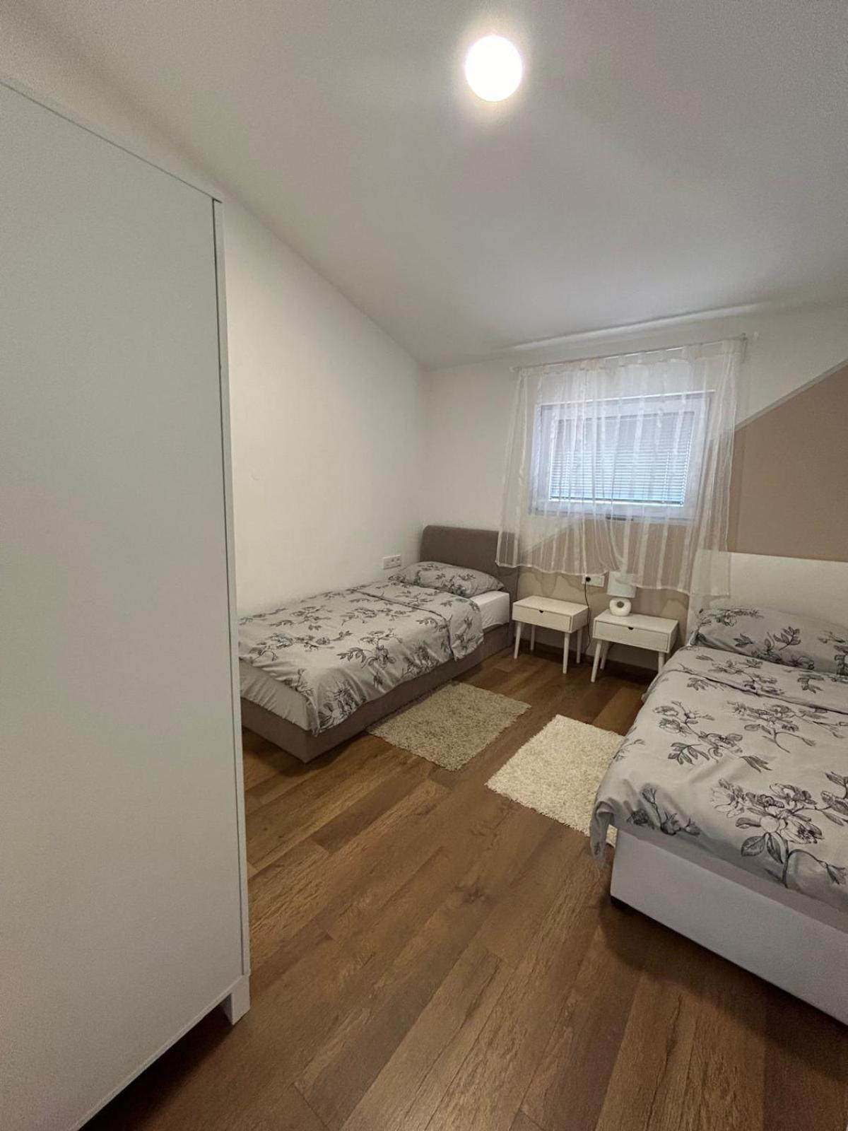 Apartman Lorna Turanj Exterior photo