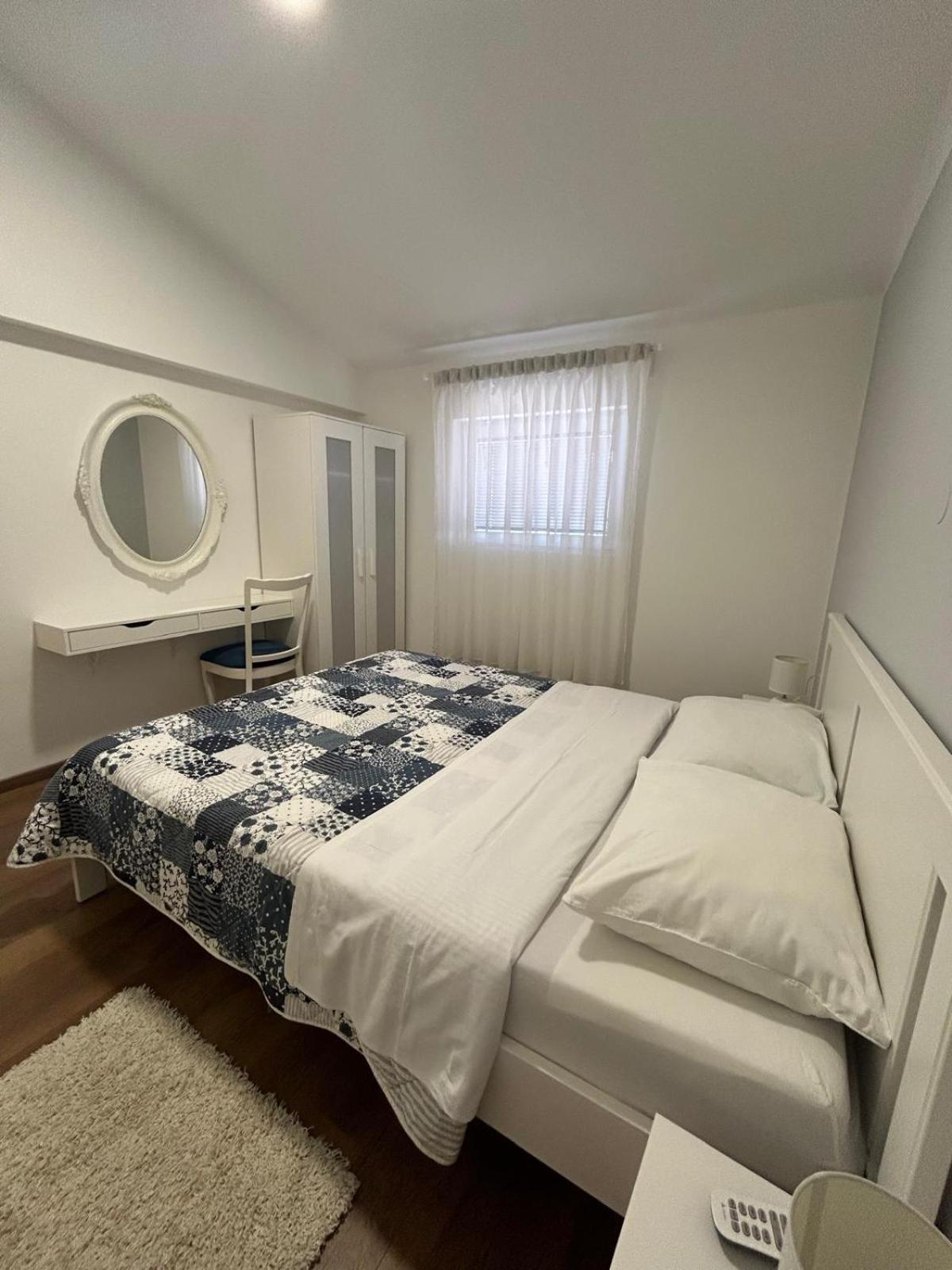 Apartman Lorna Turanj Exterior photo