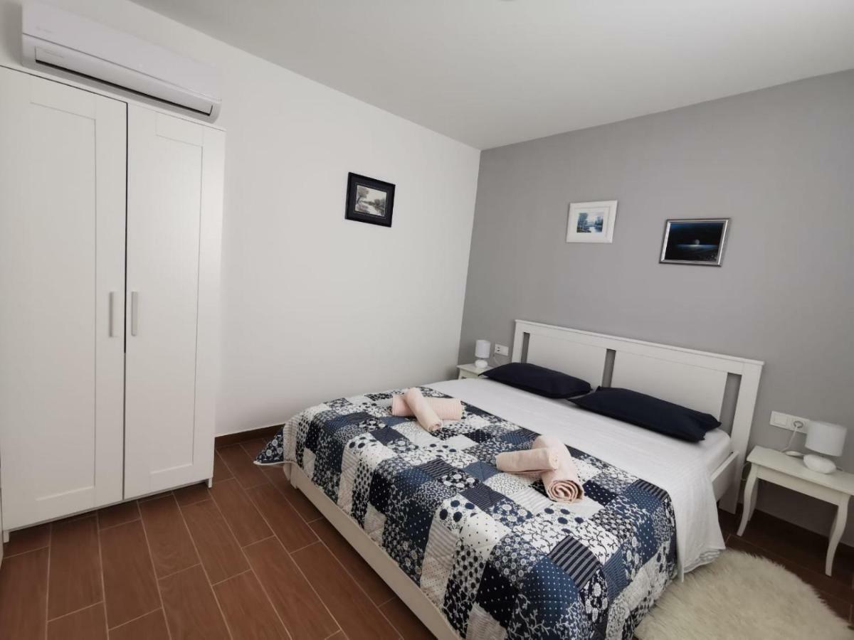 Apartman Lorna Turanj Exterior photo